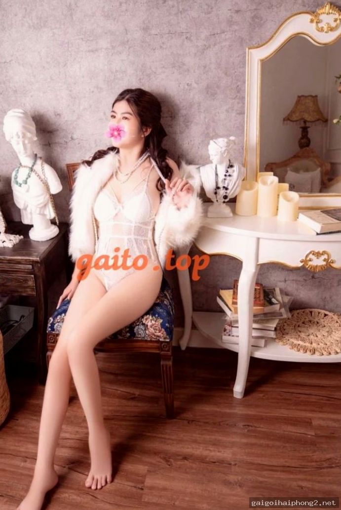 Thu Phúc – gái gọi Kiến An
